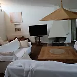 Isla Privada en Cadaqués de ensueño con 11 habitaciones dobles con baño privado y piscina
